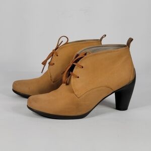 Ecco Heeled Boots # 245 Size EU 39 (US 8/8.5)